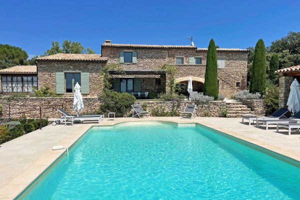 Gordes holiday rental with pool, tennis and splendid views over the Luberon