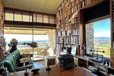 Drôme provençale: contemporary renovated house with views