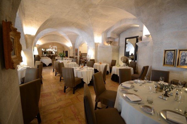 Restaurant L'OUSTAU DE BAUMANIERE, Relais et Châteaux dans Les Alpilles